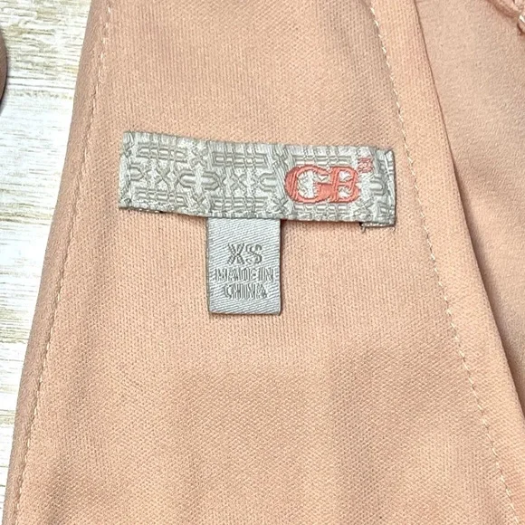 Gianna Bini Women’s Cold Shoulder V-neck Open Back Peach Ruffle Romper XS - Picture 8 of 8